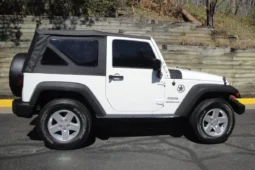 
										2014 Jeep Wrangler Sport S full									