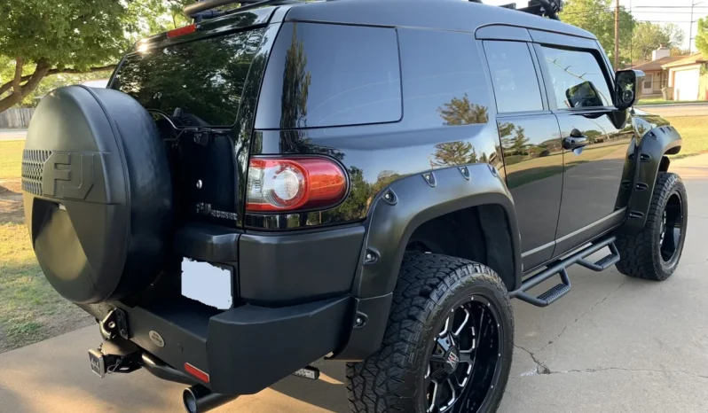
								2014 Toyota FJ Cruiser full									