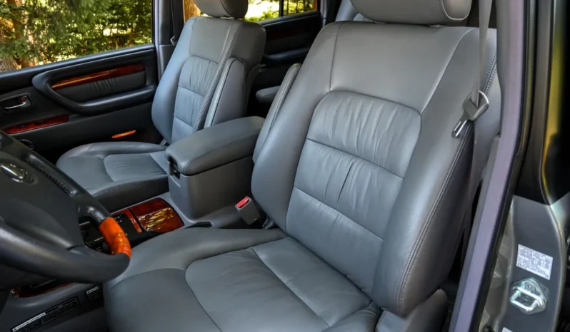 
								2001 Lexus LX470 full									