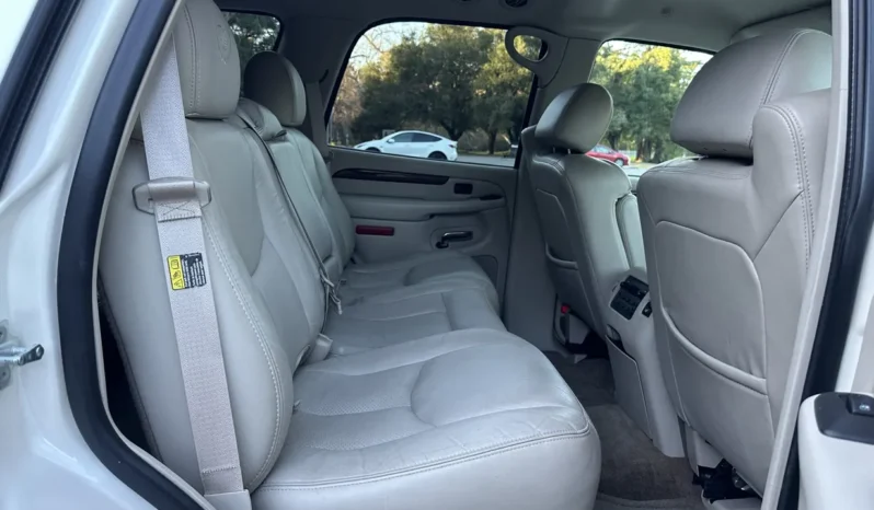 
								2004 Cadillac Escalade GMT800 AWD full									
