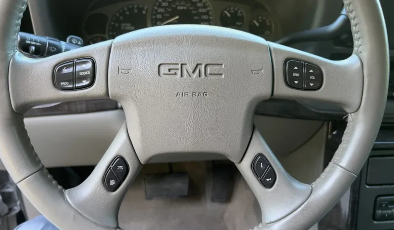 
								2005 GMC Yukon XL Denali GMT800 full									