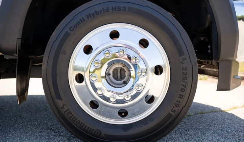 
								2018 Ford F-450 Super Duty Lariat Crew Cab Power Stroke Dually 4×4 Flatbed full									