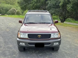 
										2001 Toyota Land Cruiser UZJ100 full									