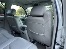 
										2004 Cadillac Escalade GMT800 AWD full									