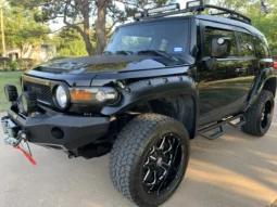 
										2014 Toyota FJ Cruiser full									