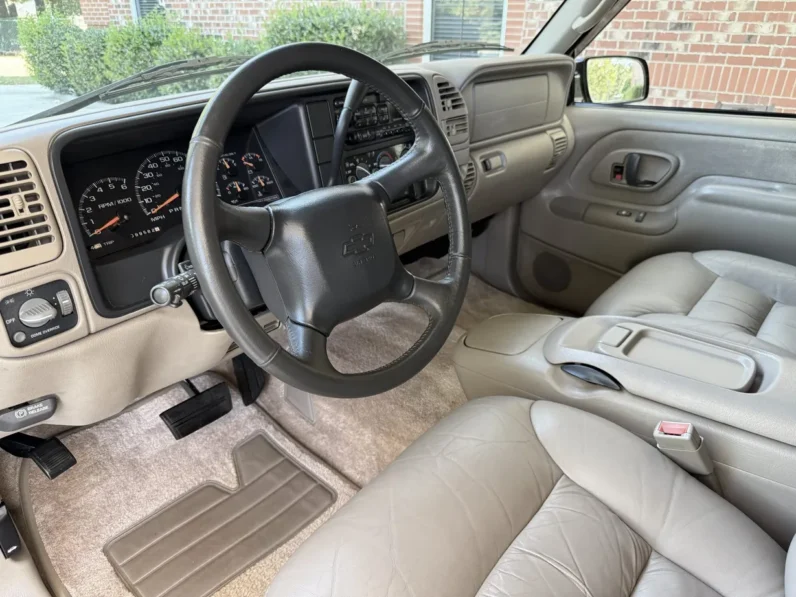 
								1999 Chevrolet Tahoe LT full									