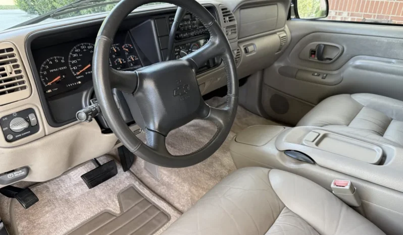 
								1999 Chevrolet Tahoe LT full									