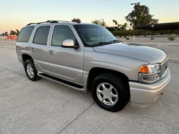 
										2004 GMC Yukon Denali 1500 Luxury full									