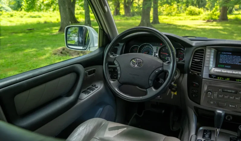 
								2007 Toyota Land Cruiser UZJ100 full									