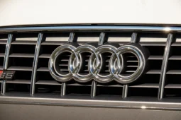 
										2011 Audi S5 Cabriolet Quattro Prestige full									