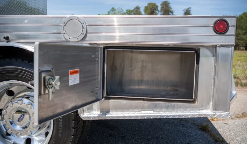 
								2018 Ford F-450 Super Duty Lariat Crew Cab Power Stroke Dually 4×4 Flatbed full									