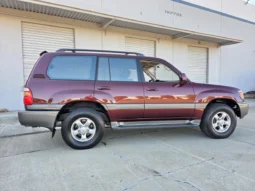 
										2001 Toyota Land Cruiser UZJ100 full									