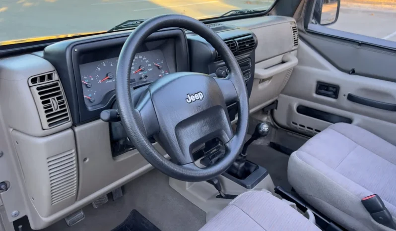 
								2005 Jeep Wrangler SE 6-Speed full									
