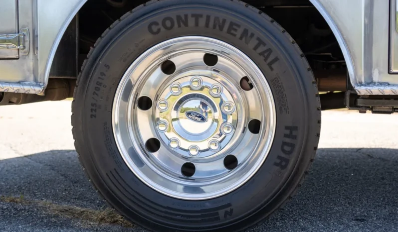 
								2018 Ford F-450 Super Duty Lariat Crew Cab Power Stroke Dually 4×4 Flatbed full									