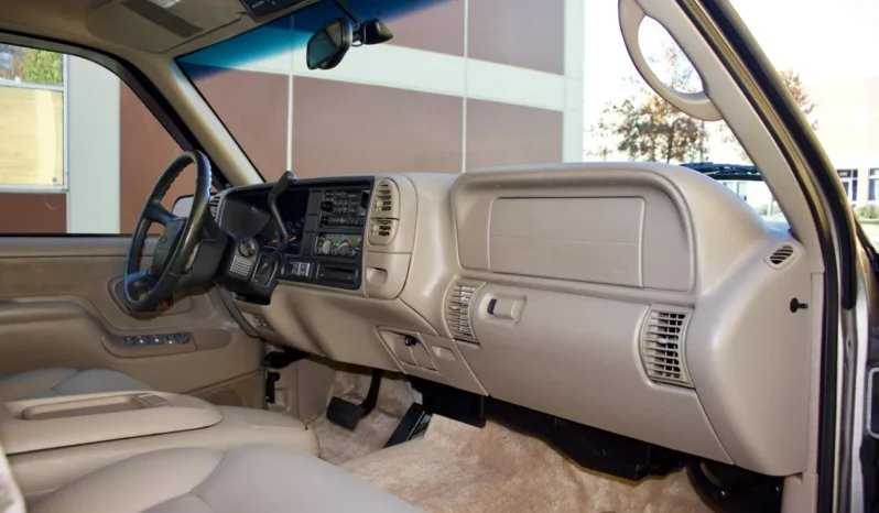 
								1999 Chevrolet Tahoe LT full									