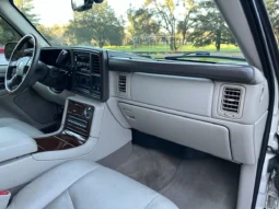 
										2004 Cadillac Escalade GMT800 AWD full									