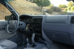 
										1999 Toyota Tacoma SR5 XtraCab V6 4×4 full									