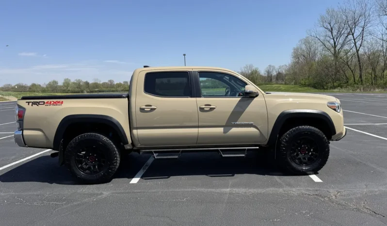 
								2020 Toyota Tacoma TRD Off-Road Double Cab 4×4 V6 6-Speed full									