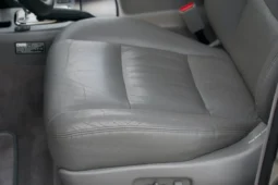 
										2003 Toyota Land Cruiser UZJ100 full									