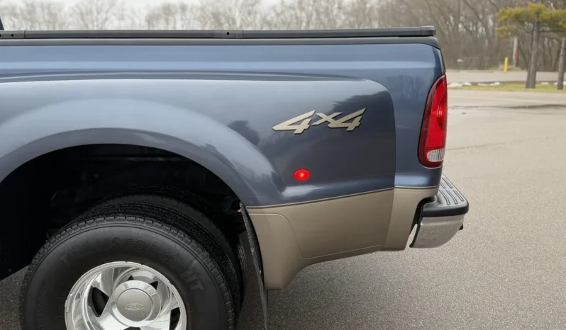 
								2004 Ford F-350 Super Duty Lariat Crew Cab Power Stroke 4×4 Dually full									