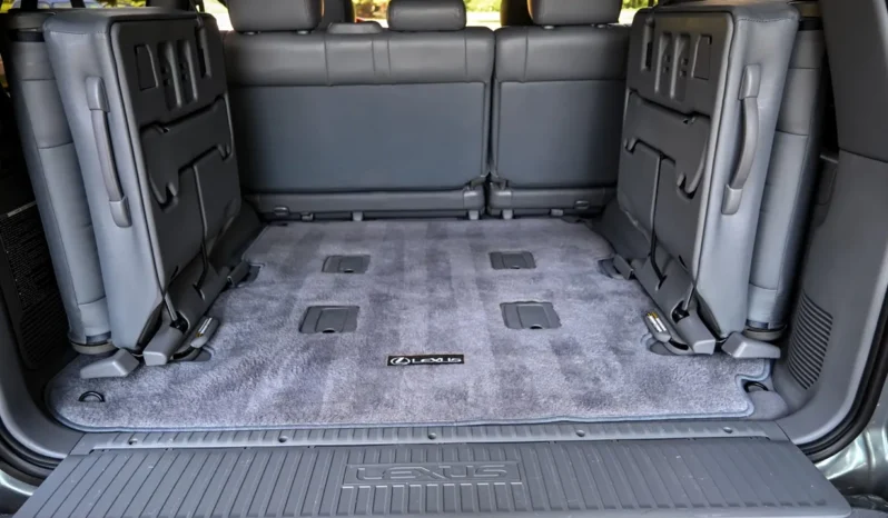 
								2001 Lexus LX470 full									