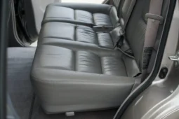 
										2003 Toyota Land Cruiser UZJ100 full									