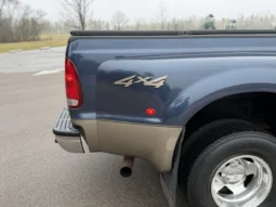 
										2004 Ford F-350 Super Duty Lariat Crew Cab Power Stroke 4×4 Dually full									