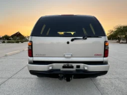 
										2004 GMC Yukon Denali 1500 Luxury full									