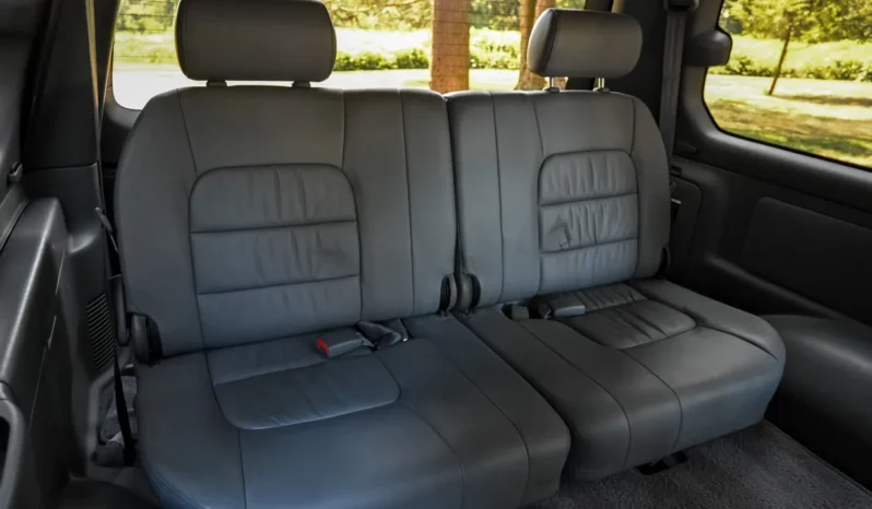 
								2001 Lexus LX470 full									