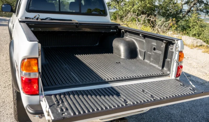 
								2003 Toyota Tacoma SR5 Double Cab TRD V6 full									