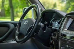 
										2007 Toyota Land Cruiser UZJ100 full									