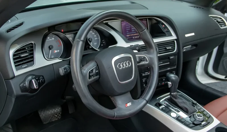 
								2011 Audi S5 Cabriolet Quattro Prestige full									