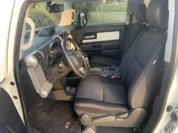 
										2012 Toyota FJ Cruiser full									