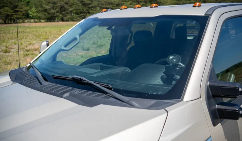 
								2018 Ford F-450 Super Duty Lariat Crew Cab Power Stroke Dually 4×4 Flatbed full									