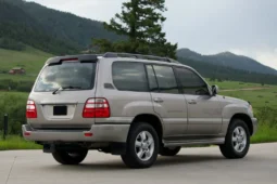 
										2003 Toyota Land Cruiser UZJ100 full									