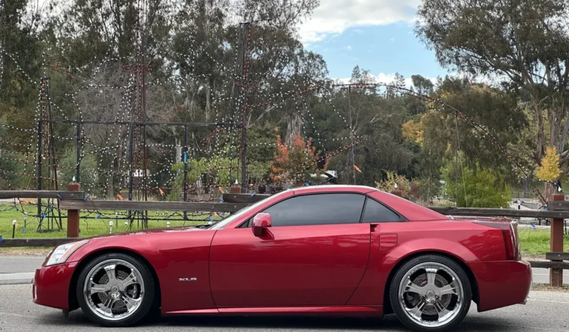 
								2004 Cadillac XLR 4.6-Liter Northstar V8 full									