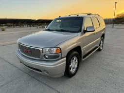 
										2004 GMC Yukon Denali 1500 Luxury full									