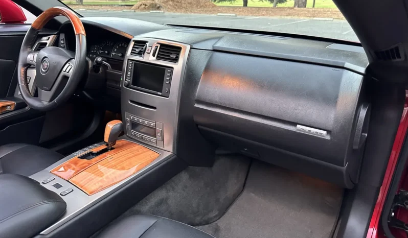 
								2004 Cadillac XLR 4.6-Liter Northstar V8 full									