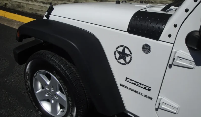 
								2014 Jeep Wrangler Sport S full									