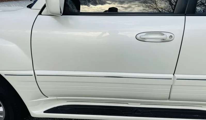
								2003 Lexus LX470 full									