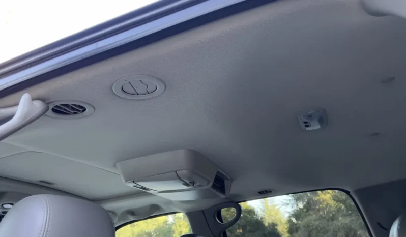 
								2004 Chevrolet Suburban 2500 LT 8.1L 4×4 full									