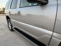 
										2004 GMC Yukon Denali 1500 Luxury full									