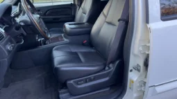 
										2007 GMC Yukon Denali full									
