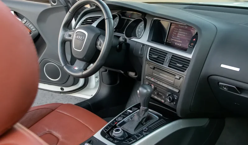 
								2011 Audi S5 Cabriolet Quattro Prestige full									