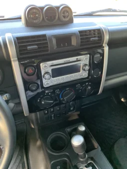 
										2014 Toyota FJ Cruiser full									