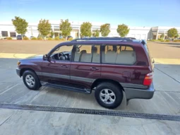 
										2001 Toyota Land Cruiser UZJ100 full									