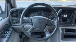 
										2003 Chevrolet Tahoe LT 4×4 full									