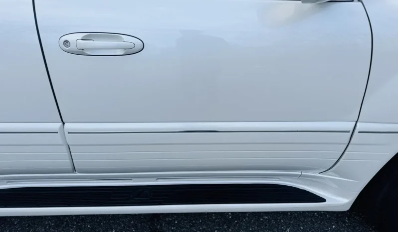 
								2003 Lexus LX470 full									