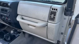 
										2005 Jeep Wrangler SE 6-Speed full									
