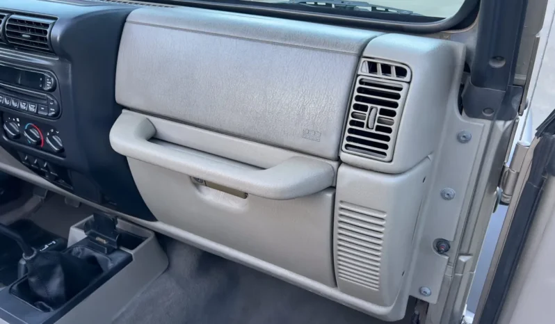 
								2005 Jeep Wrangler SE 6-Speed full									